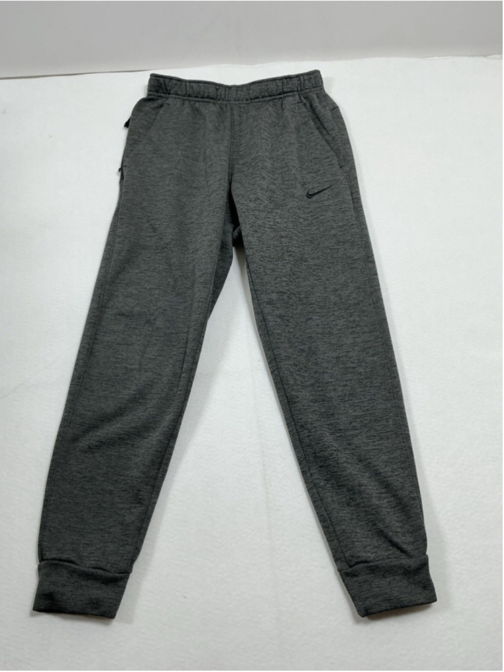 Men’s Excellent Condition Nike Therma Fit Pull On Jogger Pants Small Gray